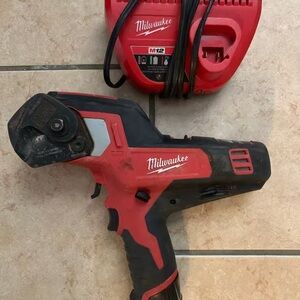 Milwaukee Red Cordless Tool Set